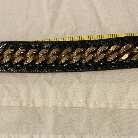 Fabulous Black Chain Link wrist Cuff - Picture 6 of 12